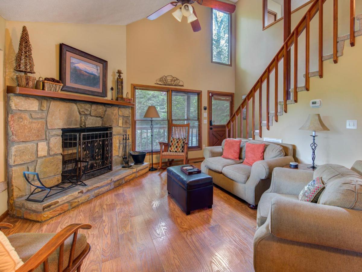 Between Here & There, 3 Bedrooms, Sleeps 6, Views, Hot Tub Gatlinburg Dış mekan fotoğraf