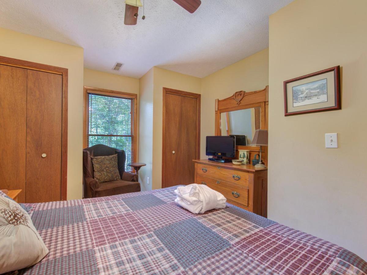 Between Here & There, 3 Bedrooms, Sleeps 6, Views, Hot Tub Gatlinburg Dış mekan fotoğraf