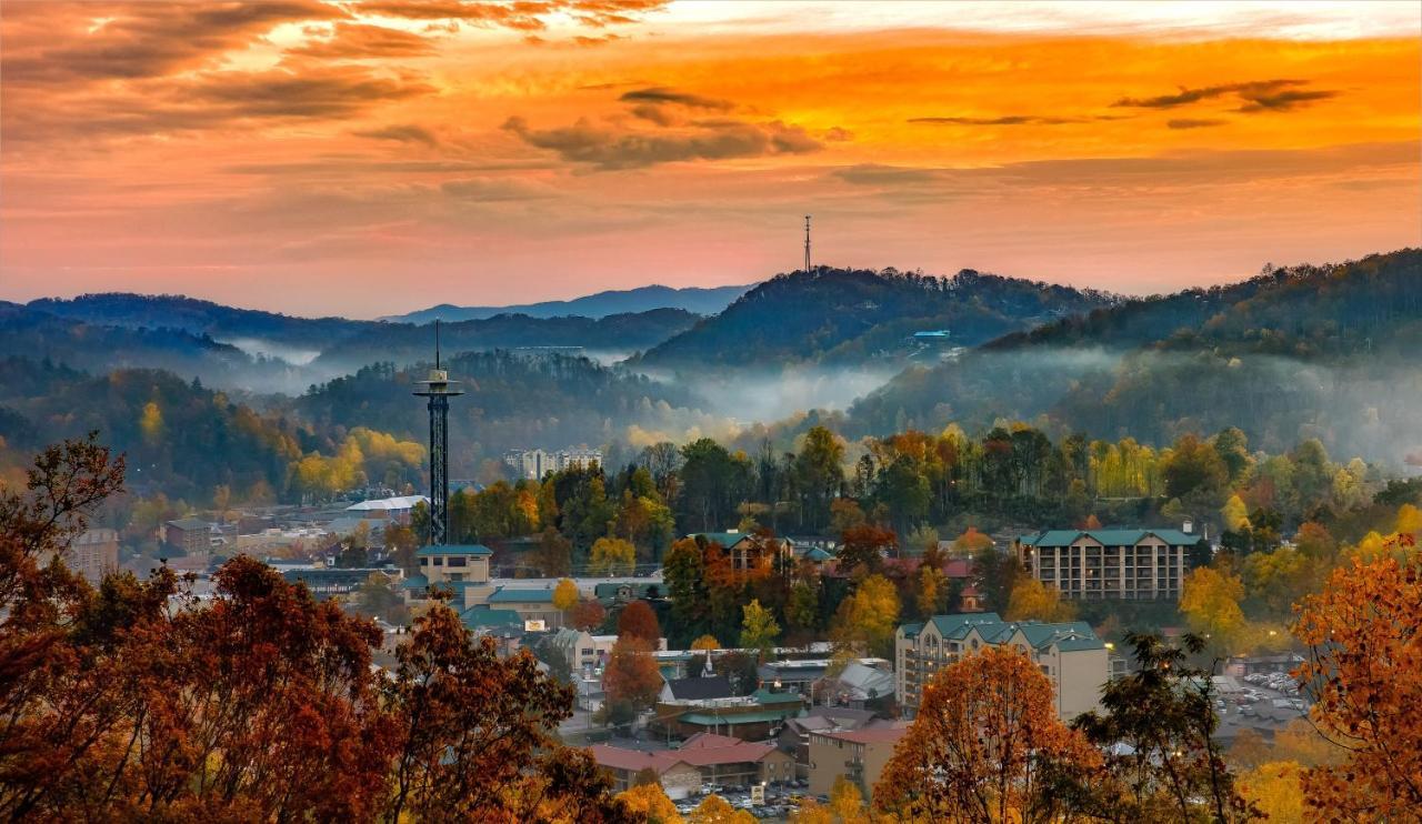 Between Here & There, 3 Bedrooms, Sleeps 6, Views, Hot Tub Gatlinburg Dış mekan fotoğraf