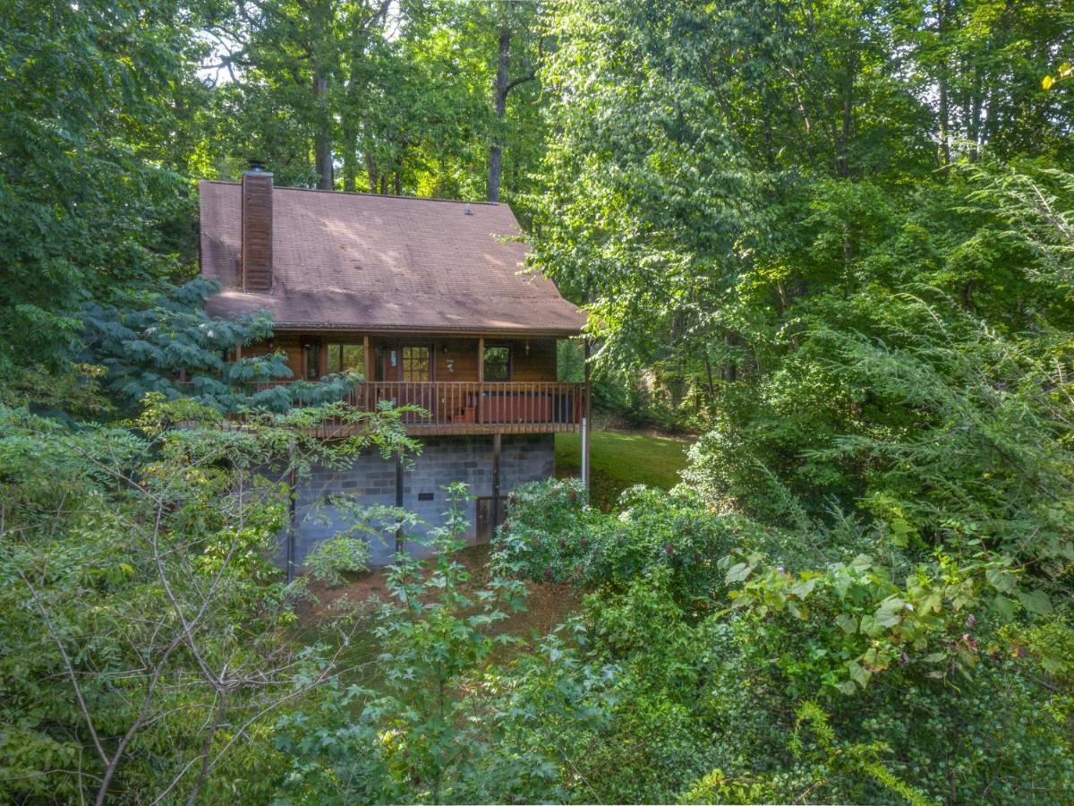 Between Here & There, 3 Bedrooms, Sleeps 6, Views, Hot Tub Gatlinburg Dış mekan fotoğraf