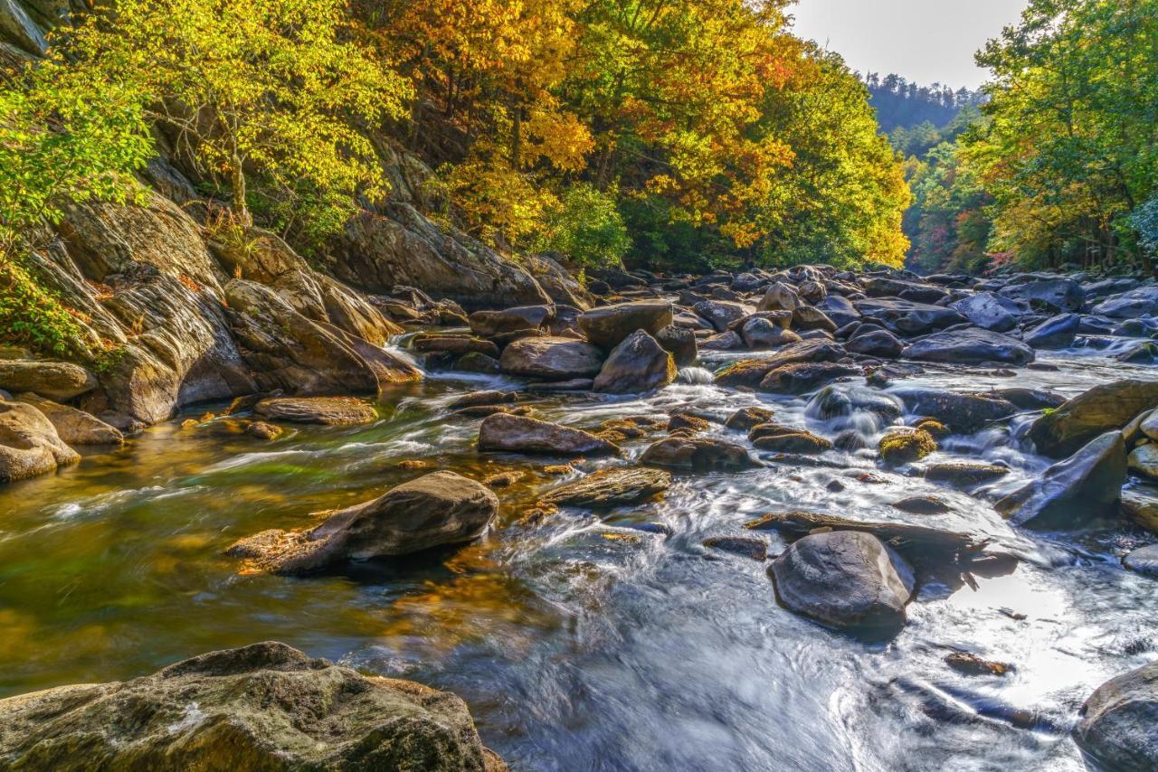 Between Here & There, 3 Bedrooms, Sleeps 6, Views, Hot Tub Gatlinburg Dış mekan fotoğraf